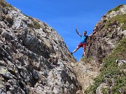Festa di  fiori sui sentieri per la FORCELLA ROSSA da San Simone-Baita Camoscio – 21magg26 - FOTOGALLERY